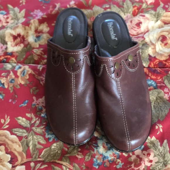 Bjorndal sz 10 women’s slip ons Worn once - Picture 2 of 6